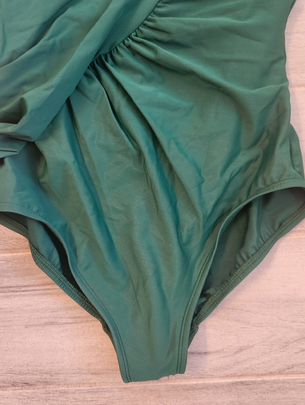 Miraclesuit Swimsuit 12 One Piece Green Tulia Shapewear Slulpting Luxury New$180 - Picture 6 of 9